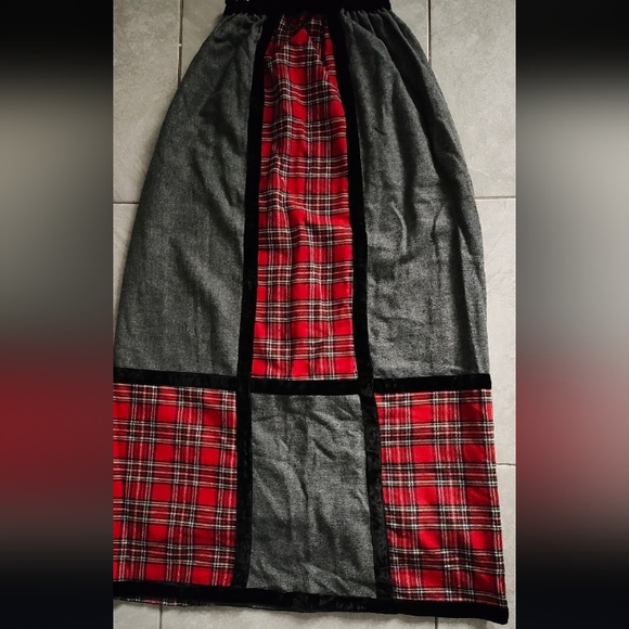 Mr. Hank Plaid Gray and Red Women's Skirt - Picture 4 of 6
